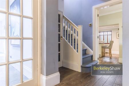 Sycamore Avenue Crosby L23