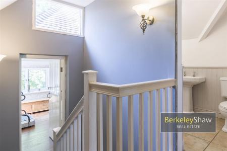 Sycamore Avenue Crosby L23