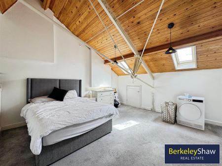 Bedroom 2 (2)