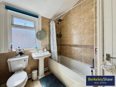 Glendower Road, Waterloo