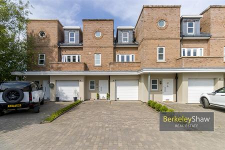 25 The Hamptons Formby L373JQ 048.jpg