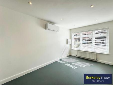 Stoneleigh Park, Thornton