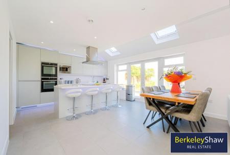 Stoneleigh Park, Thornton