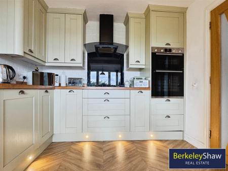 Kitchen (2)