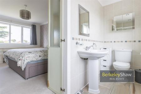 26 Stapleton Road Formby L372YN 018.jpg