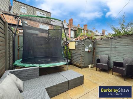 Rear yard (2)