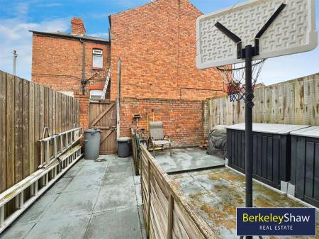 Penrhyn Avenue, L21