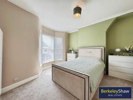 Penrhyn Avenue, L21