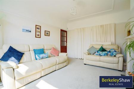 Family room (2)