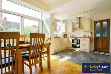 Kitchen diner