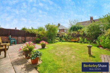 Rear garden (2)