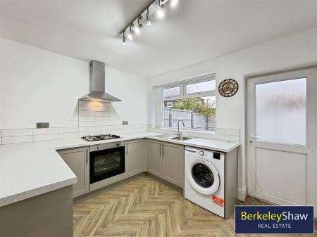Kitchen (2)