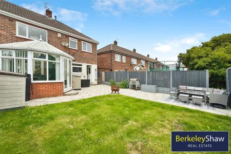 Rear garden (3)