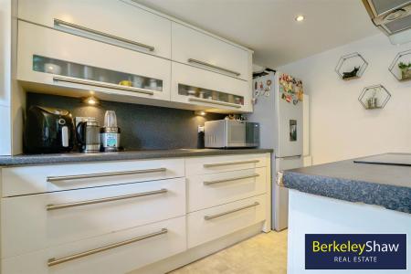 Kitchen (2)