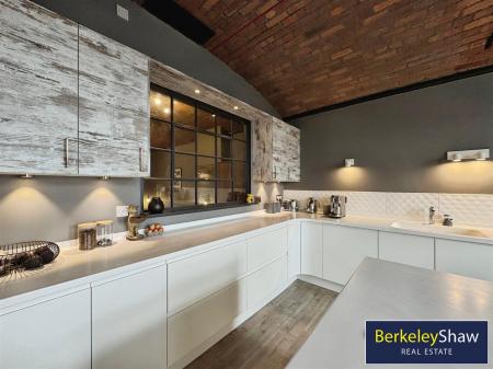 Kitchen (3)