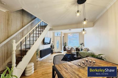 Living/dining room  (2)