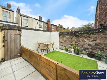 d40cc261--4B60-A53F-879D142A39D2-31321-0000051DB37