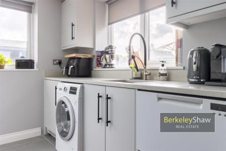 Kitchen (2)