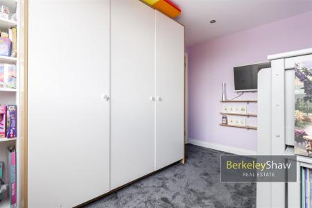 Bedroom 2 (2)