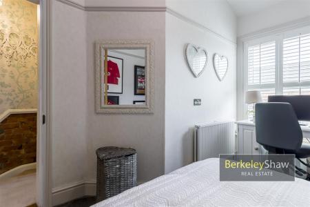 Bedroom 2 (2)