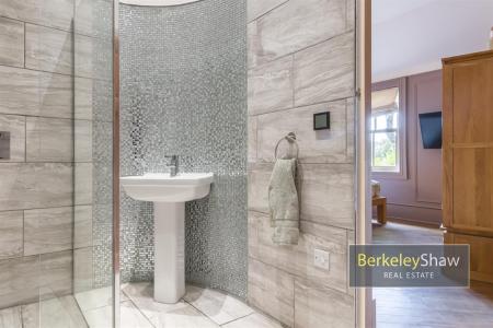 En-suite shower room