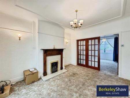 Dining room to living room