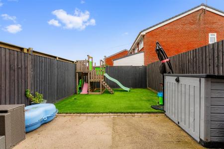 Lakeside View-Rear garden