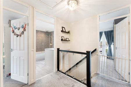 Lakeside View-Landing