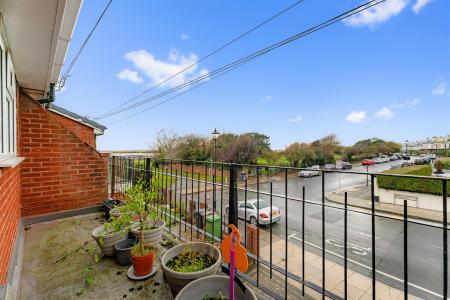 Lakeside View-Balcony