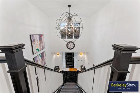 First Floor Galleried Landing