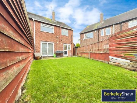 ed954a7c--4F74-8852-168D91E8243B-44581-000014907D0