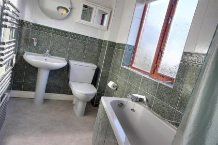 En-Suite Bathroom