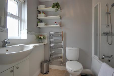 En-suite Bathroom