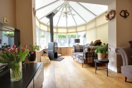 Sun Room/Conservatory