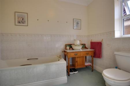 En-suite Bathroom