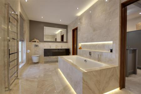 En-suite Bath/Shower Room