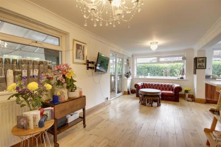 Sitting/Dining Room