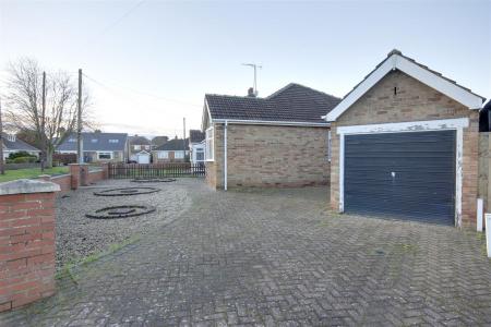 Front Garden & Driveway