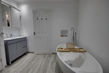 Jack & Jill  En-Suite Bathroom