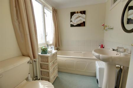 En-suite Bathroom