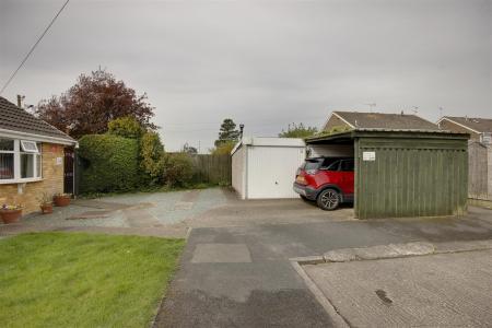 Garages & Carport