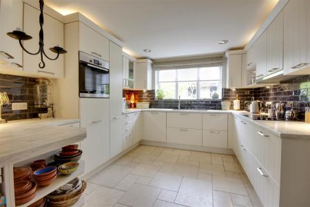 Fitted Kitchen