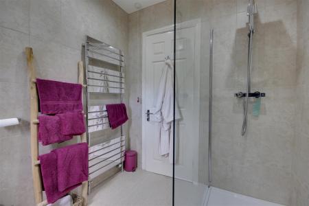 Ensuite Shower Room