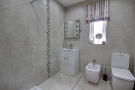 Ensuite Shower Room
