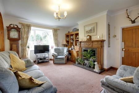 Sitting/Dining Room