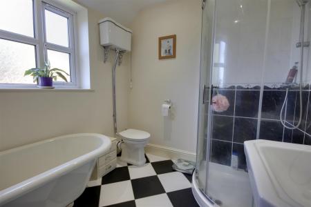 En-Suite Bathroom