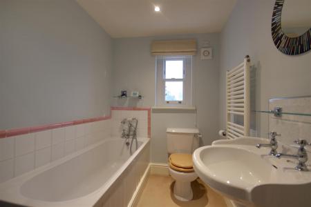 En-suite Bathroom