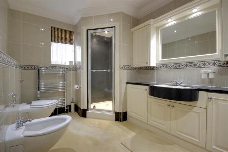 En-suite Bathroom