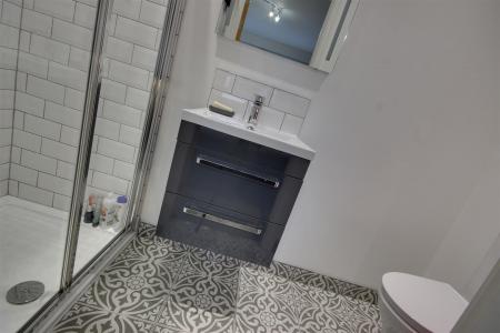 Ensuite Shower Room