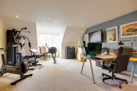 Bedroom 6/Office